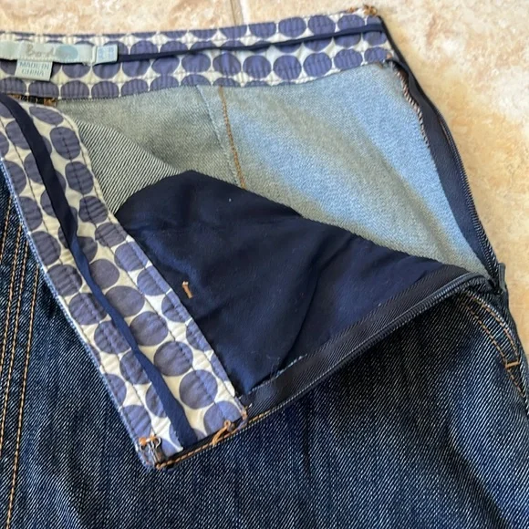 Dark wash A-line denim skirt Boden US 4/UK 8, Pockets, detail stitching - Picture 5 of 8